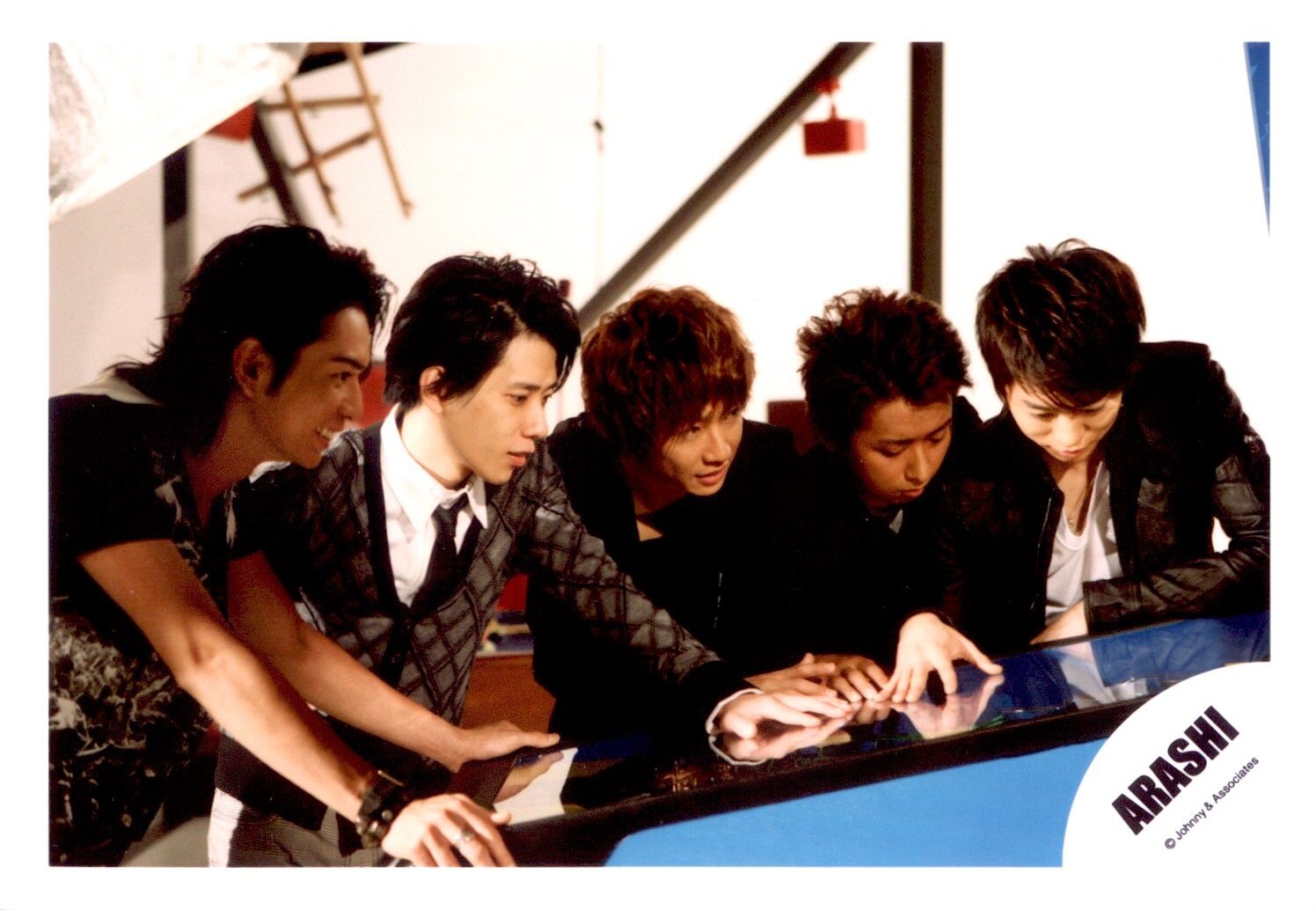 arashi20095x10meetingofficialphotographsinglephoto