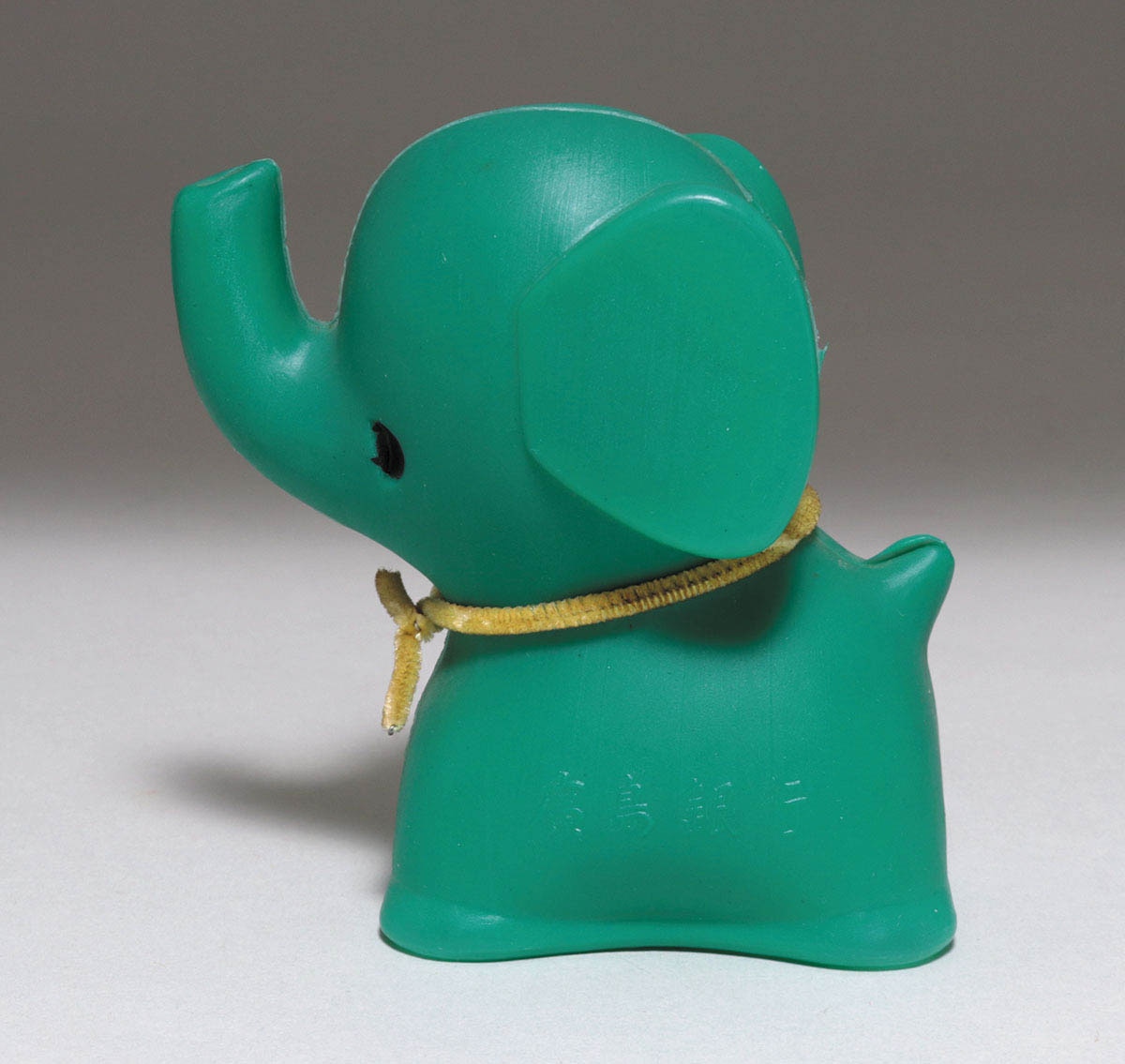 青緑色の象の貯金箱 青緑色の象の貯金箱