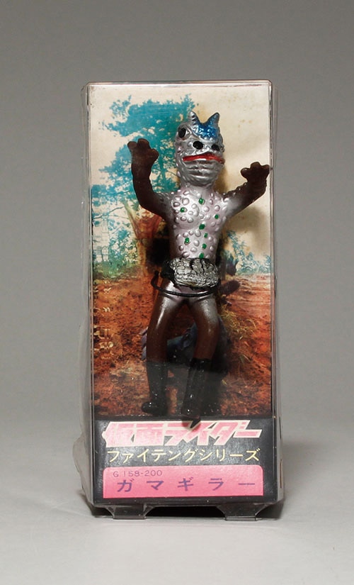 セール 海外 バンダイ 仮面ライダーファイティングシリーズ ガマギラー ソフビ