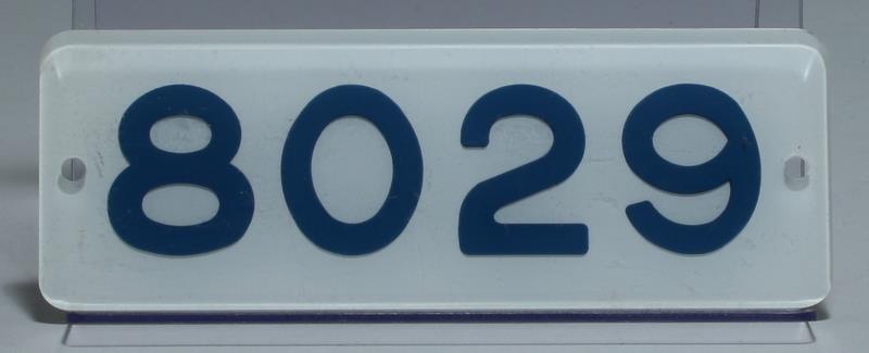 近鉄番号板５１１１掘り字先頭車 半蔵門線8000系 車両番号銘板（側面）【555】 | メトロの缶詰 鉄道部品