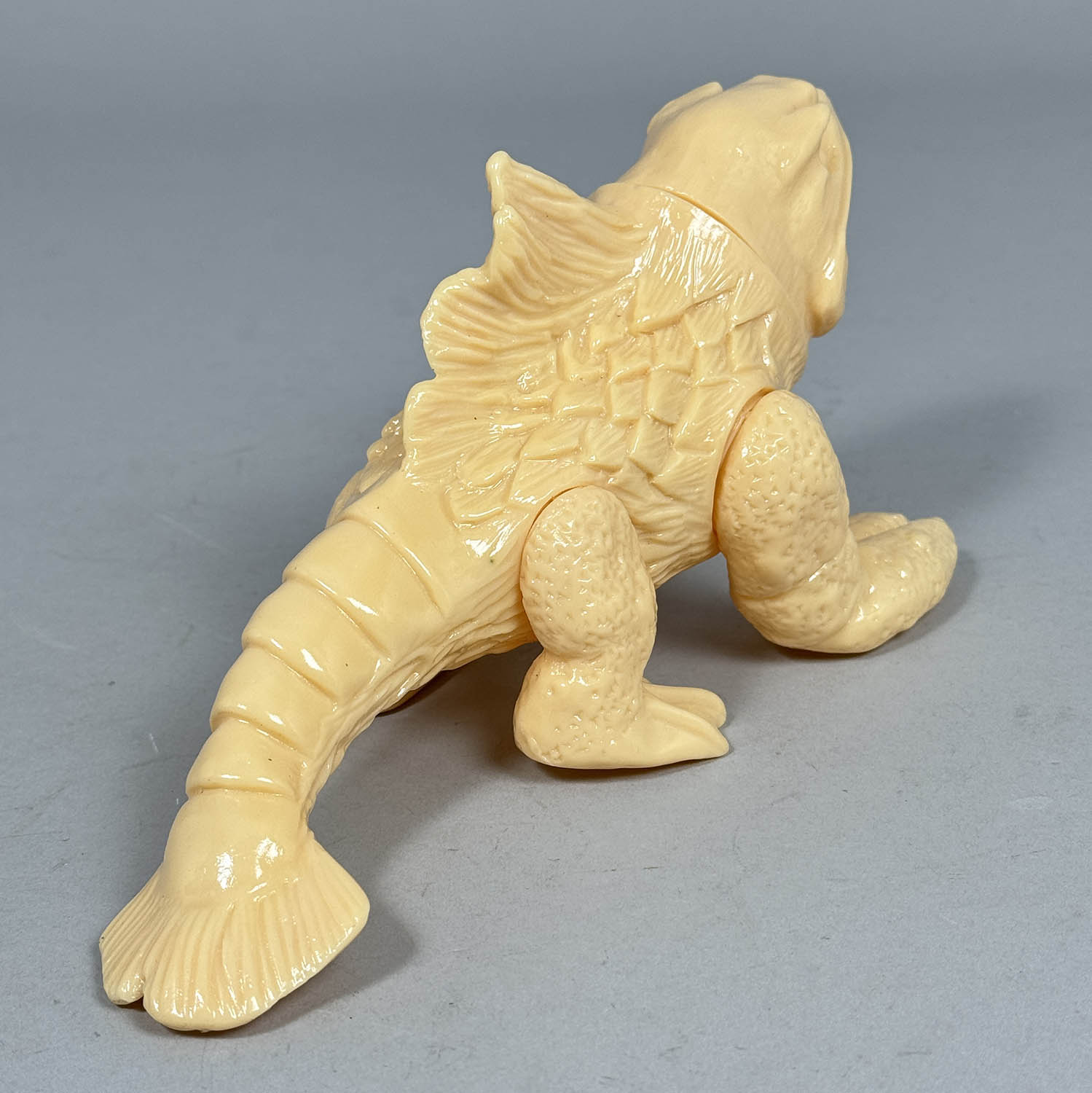 マルサン　エビレオン　ソフビ　未塗装 2233] 復刻版 エビレオン 肌色未塗装
