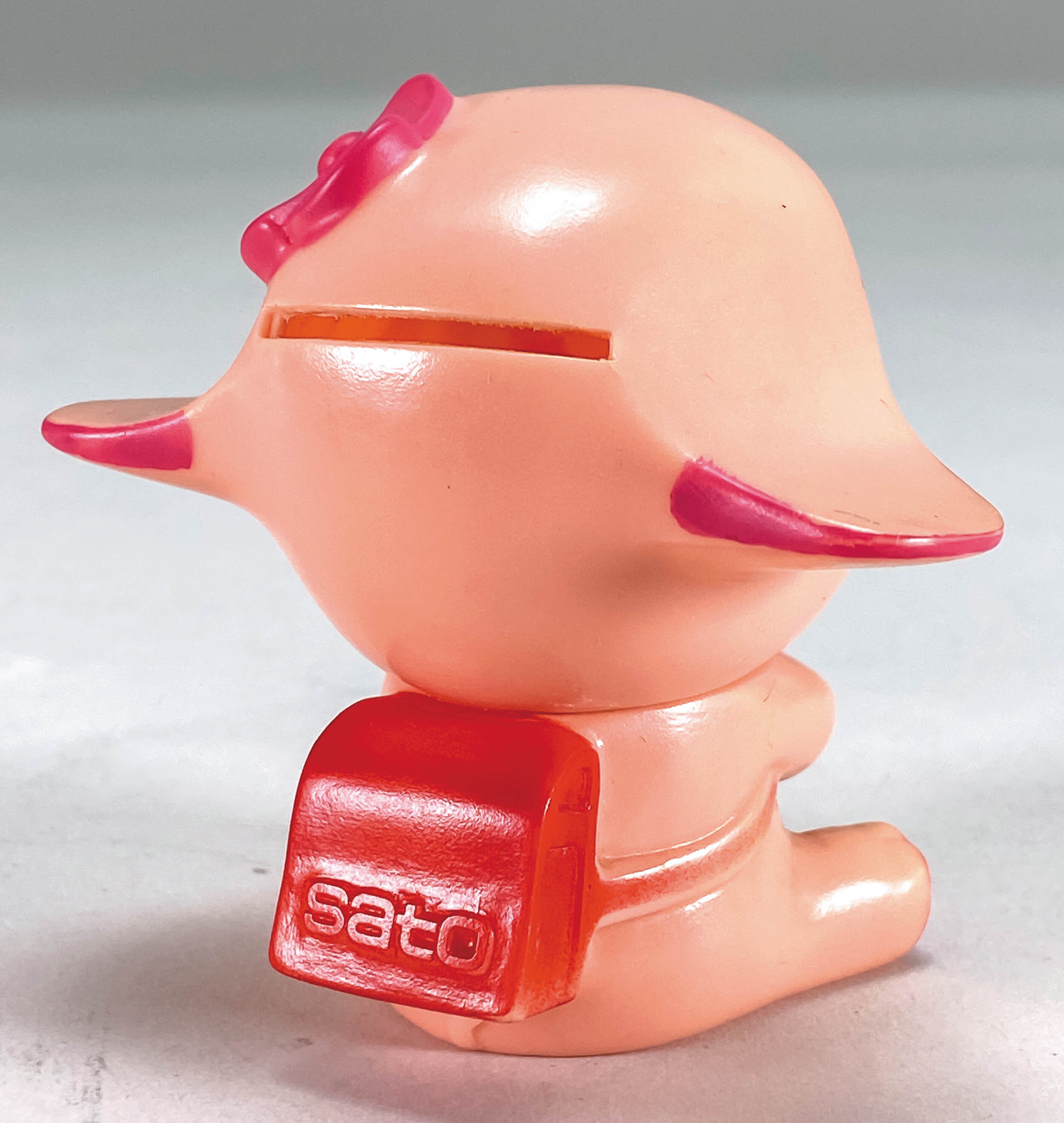 佐藤製薬 サトコちゃん ランドセルお座りソフビ貯金箱