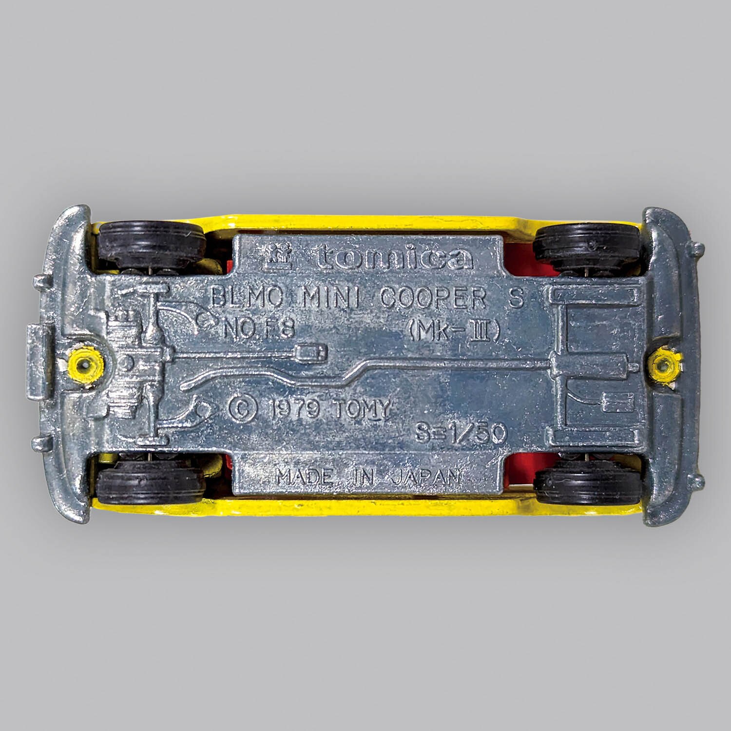 トミカ　F8 BLMC ミニクーパーS マークⅢ 日本製　1/50 Amazon | トミカ BLMC ミニクーパー S マークⅢ F8 青箱 日本製 赤白