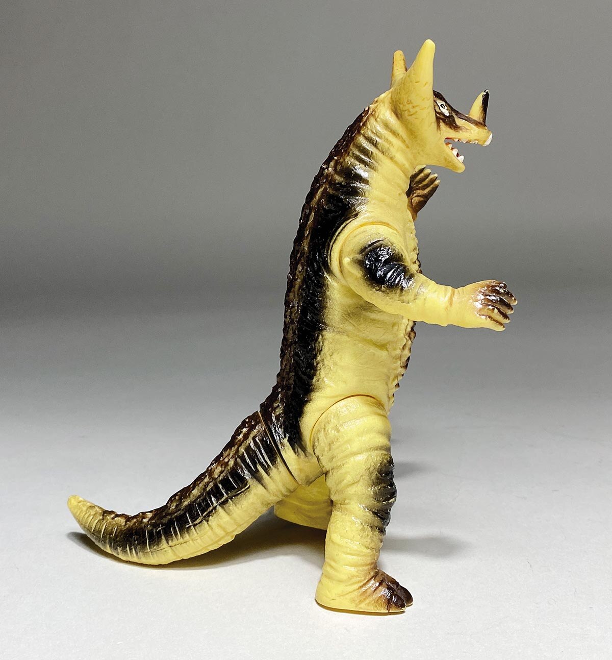ポピー キングザウルス タイラント