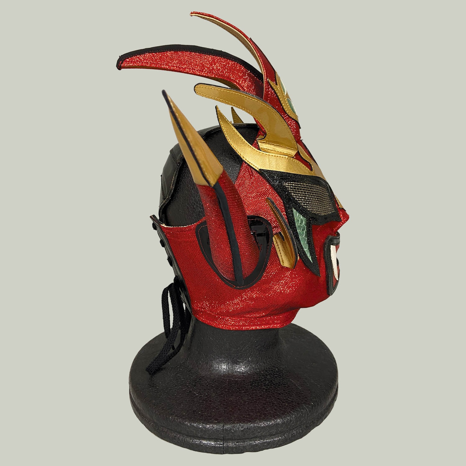 5529] 豊島製 獣神サンダーライガー 赤ラメ×金・黒ラメ入りフチ