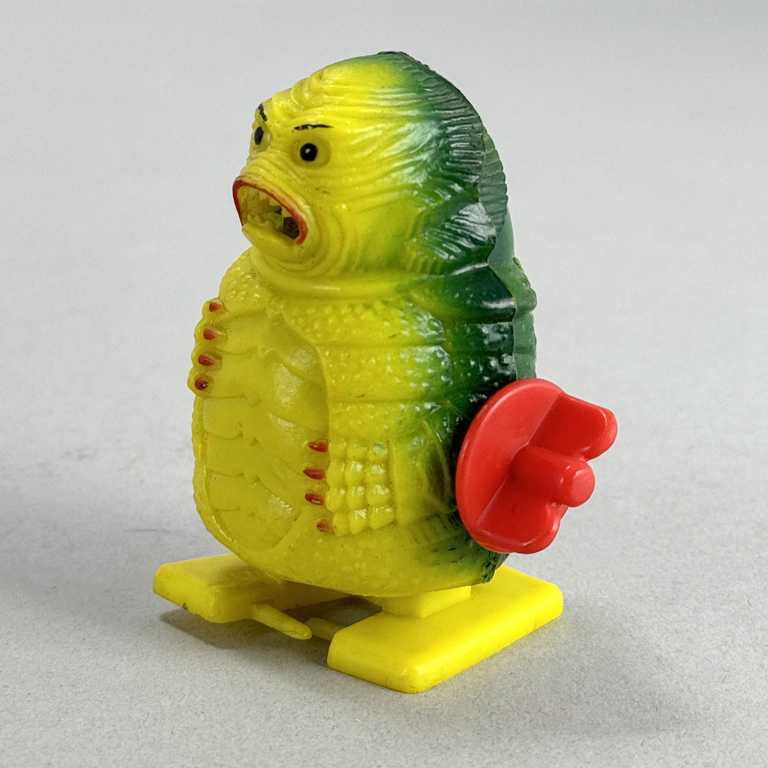 822] 半魚人 トコトコ人形
