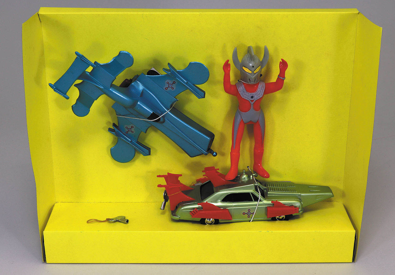 ウルトラマンタロウ+スカイホエール+ウルフ777