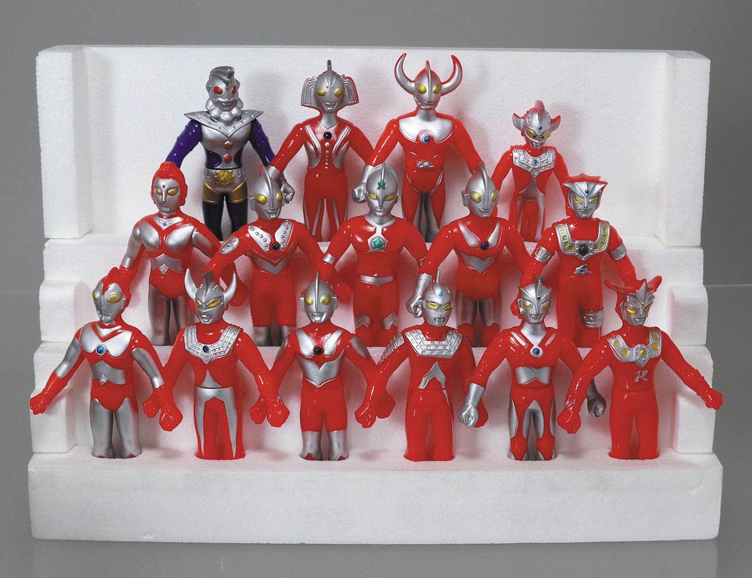 結集ウルトラヒーロー15