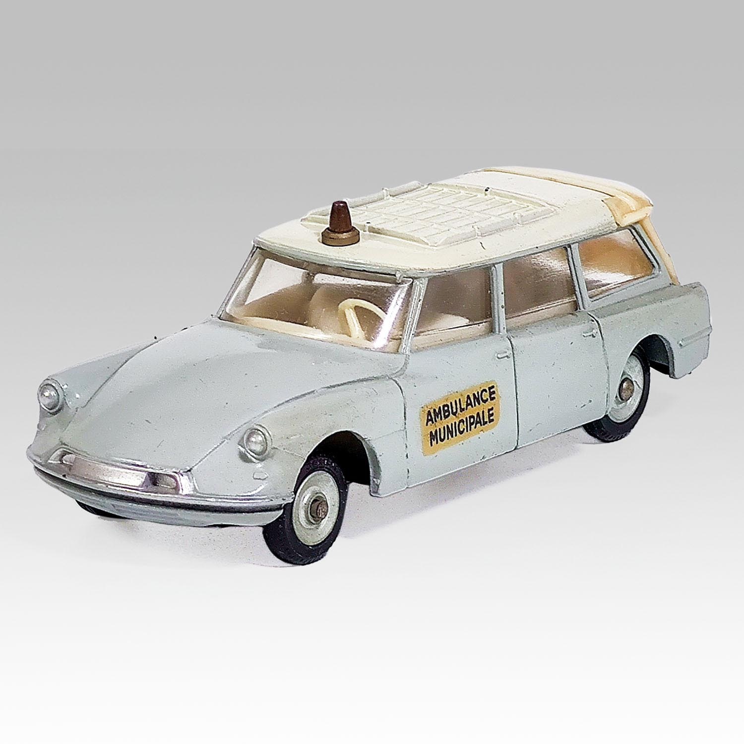 Amazon.co.jp: DINKY TOYS 556 AMBULANCE ID 19 CITROEN