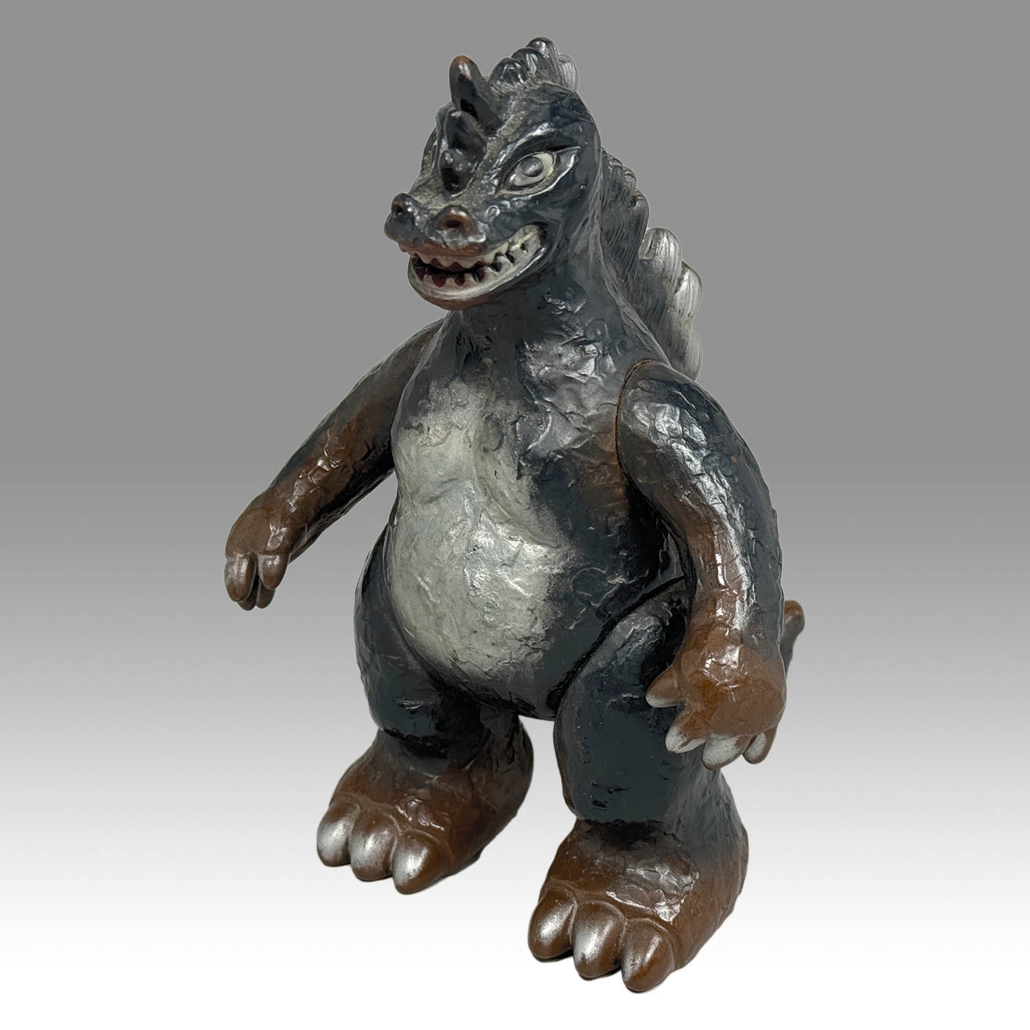 三大怪獣地球最大の決戦 ゴジラ対ラドン1964 の展示中 || Museum