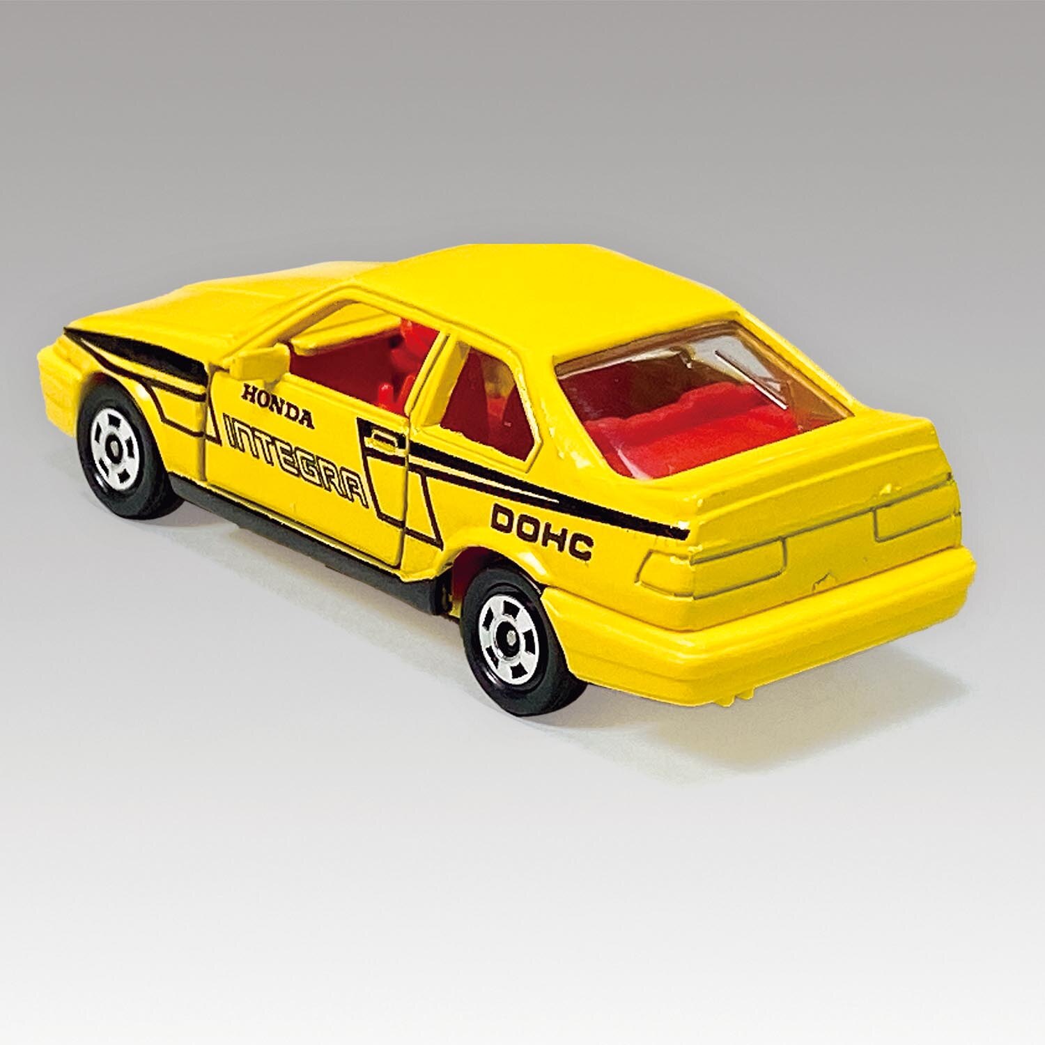 5411］ トミー トミカ 30-4-9 ホンダ クイントインテグラ 黄色 内装赤