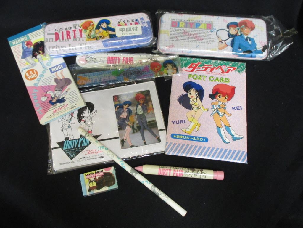 レア　ヒゲダン　缶バッジ　ステッカー　CDケース ポストカード　フリーペーパー レア ヒゲダン 缶バッジ ステッカー CDケース ポストカード
