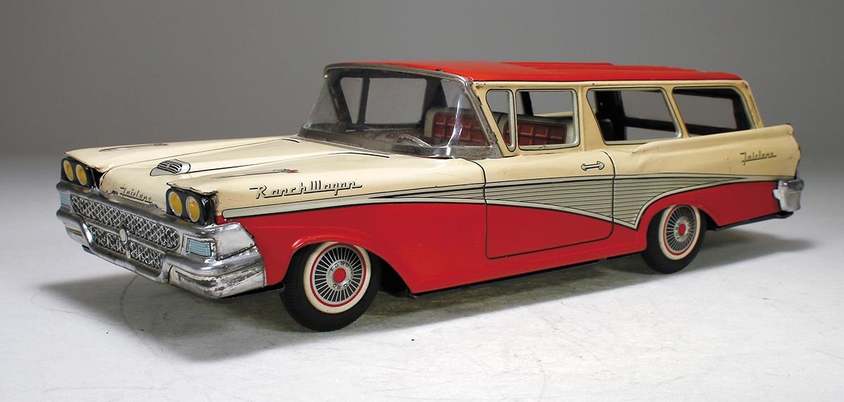 Ford Ranch Wagon (red / cream) Ford Ranch Wagon (red / cream)