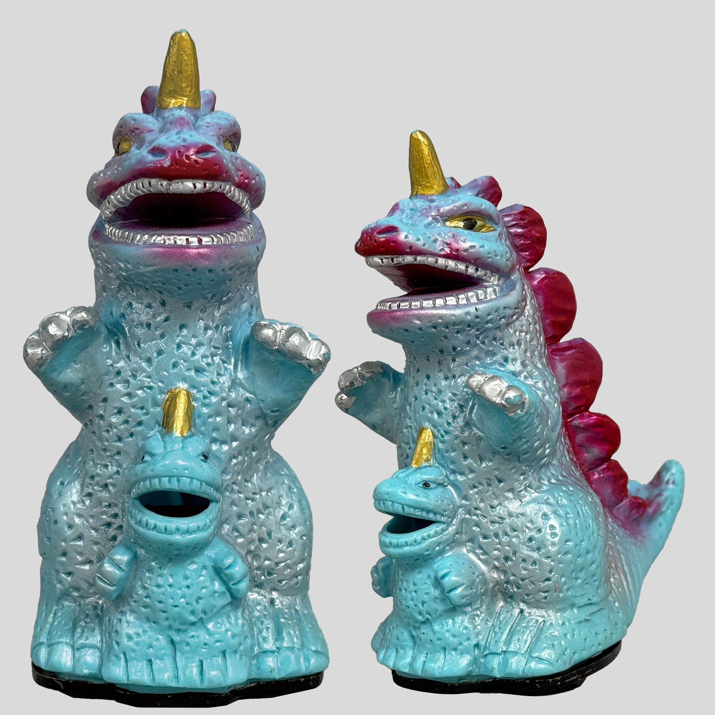 2443] 発火親子怪獣 水色成型