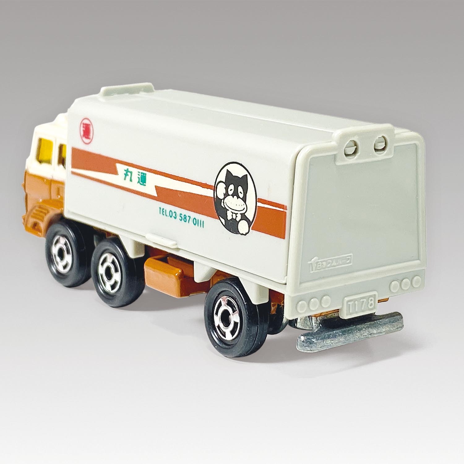 Tomica 76-3-32 Fuso Wing Roof Truck Maruwn Custom Noraneko Mark