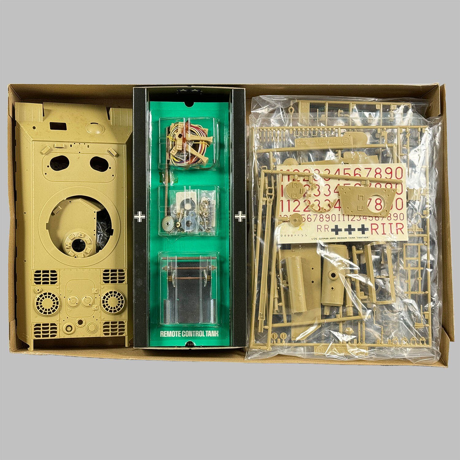 1640] 1/25 デラックス戦車シリーズ ドイツ陸軍中戦車パンサー