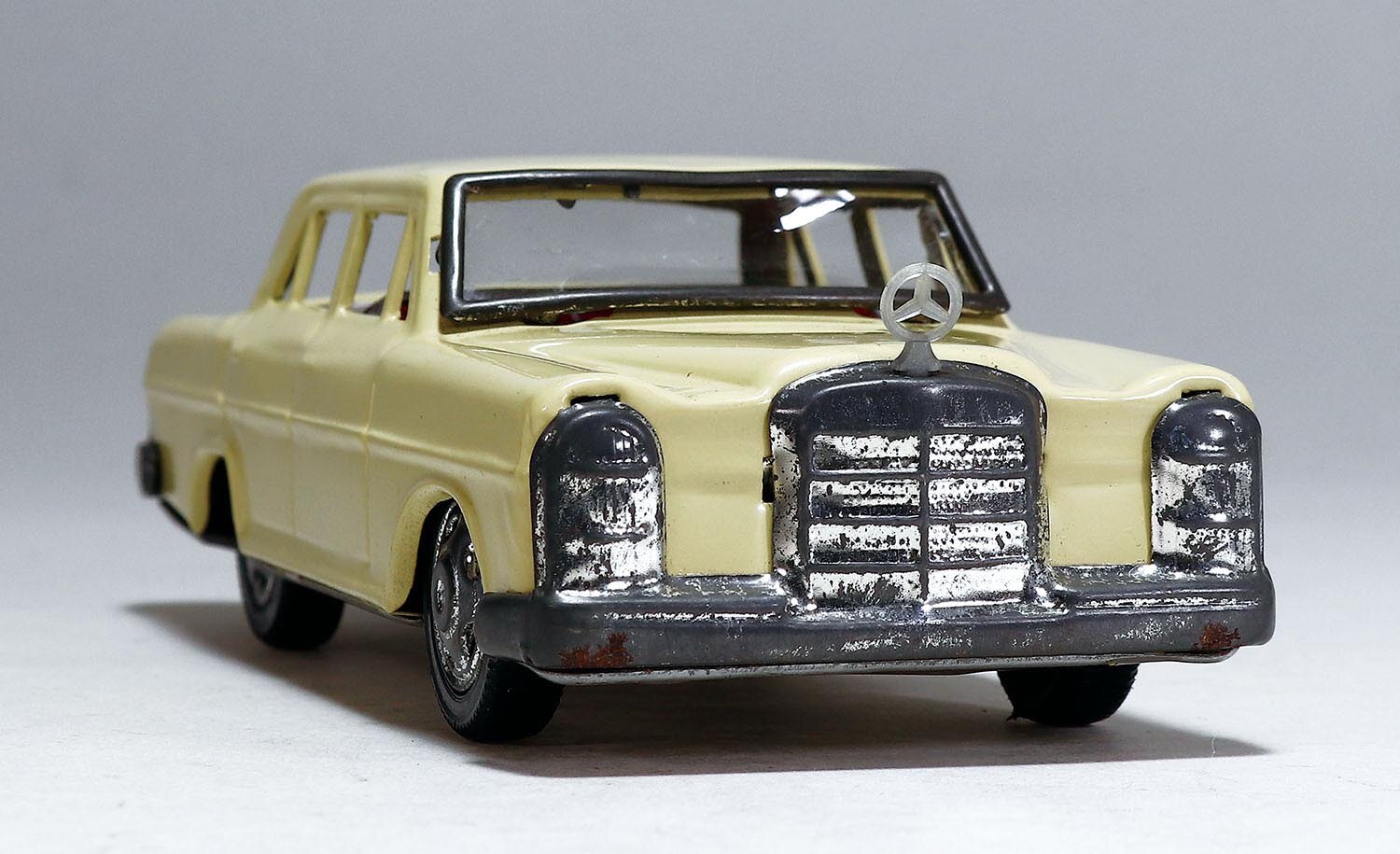市村商店 メルセデスベンツ250SE
