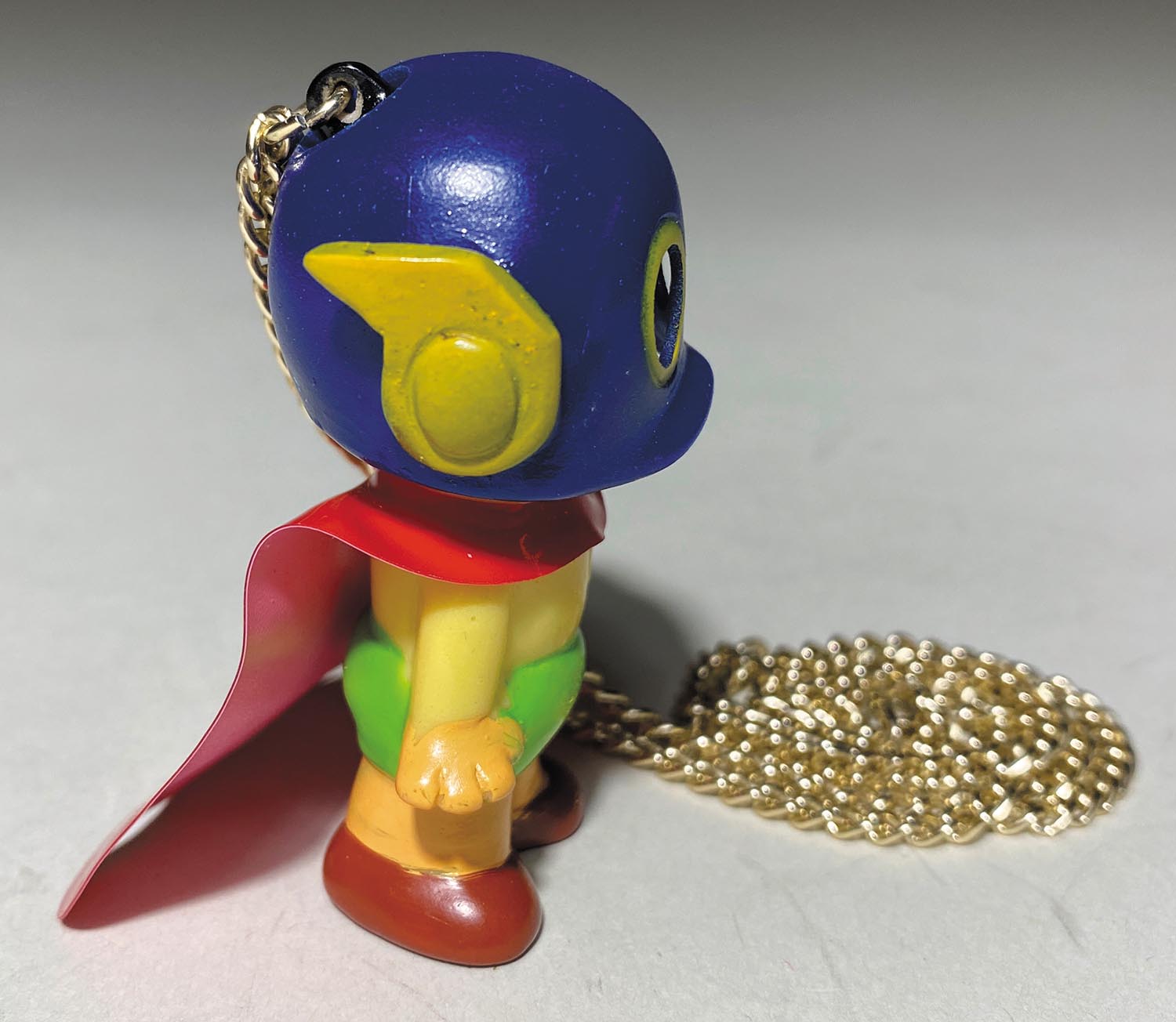パーマン1号ペンダントソフビ 緑パンツ　２体 レトロ　ビンテージ　昭和　当時物 1046］ パーマン1号ペンダントソフビ 黄緑色パンツ