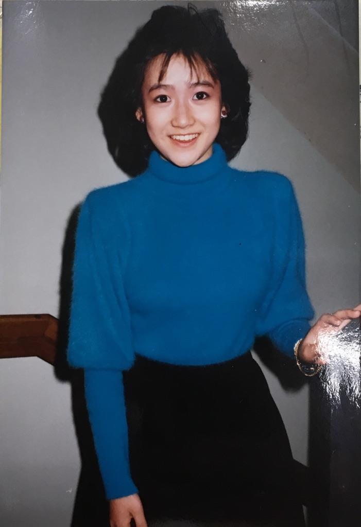 岡田有希子 生写真 当時物 アイドル 1004-13(岡田有希子)｜売買されたオークション情報、yahooの商品情報をアーカイブ公開 - オークファン  あ行