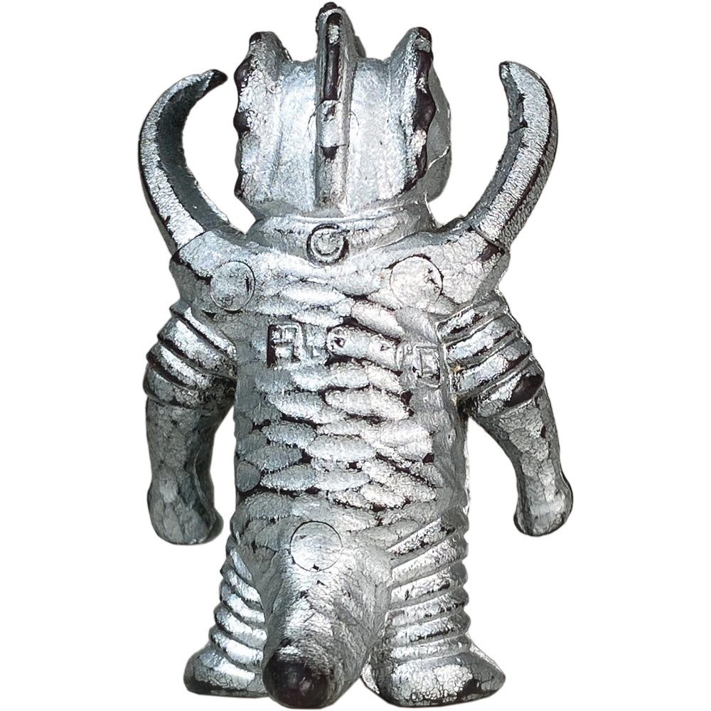 セアーズ 怪獣マグネット ウルトラマンレオ カーリー星人 銀色