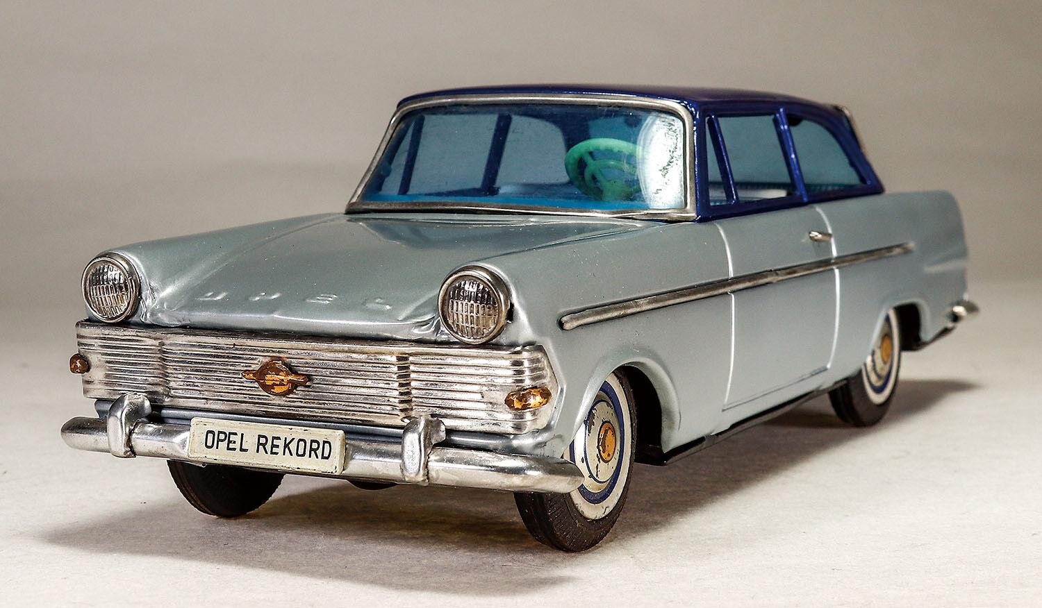 ブリキ玩具 旧バンダイ オペル OPEL REKORD SEDAN
