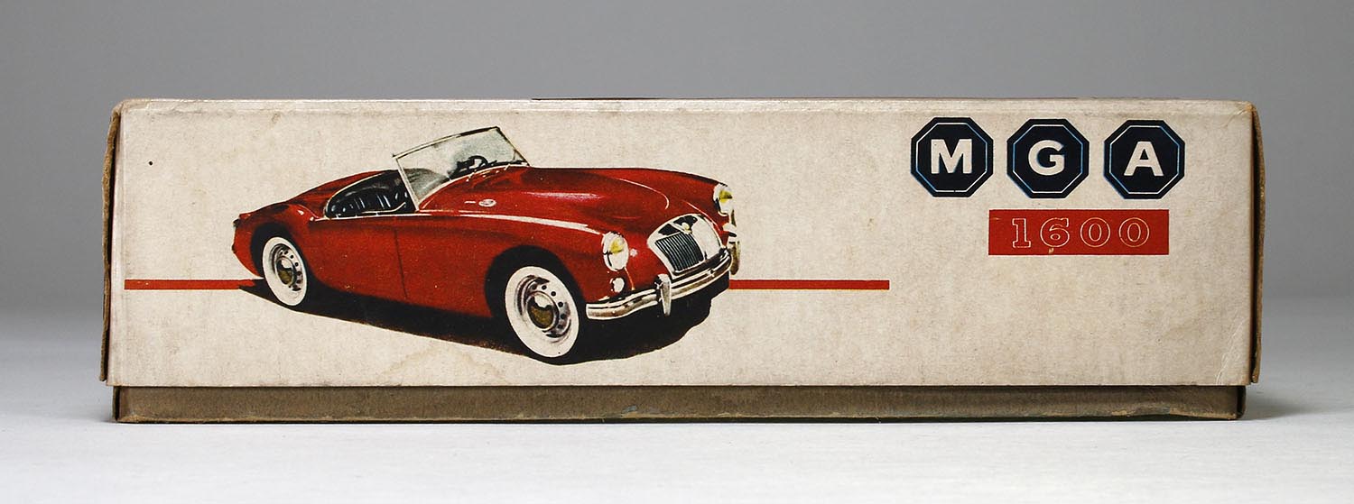 アサヒ玩具 MGA1600オープンタイプ（レッド）
