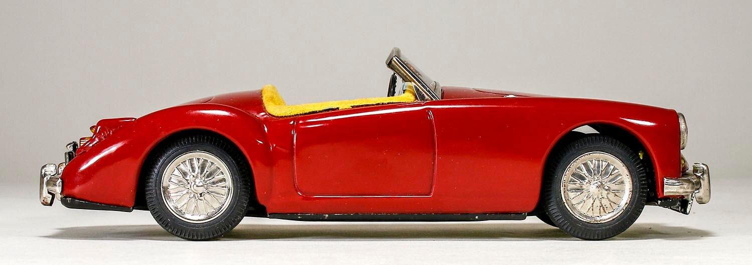 アサヒ玩具 MGA1600オープンタイプ（レッド）