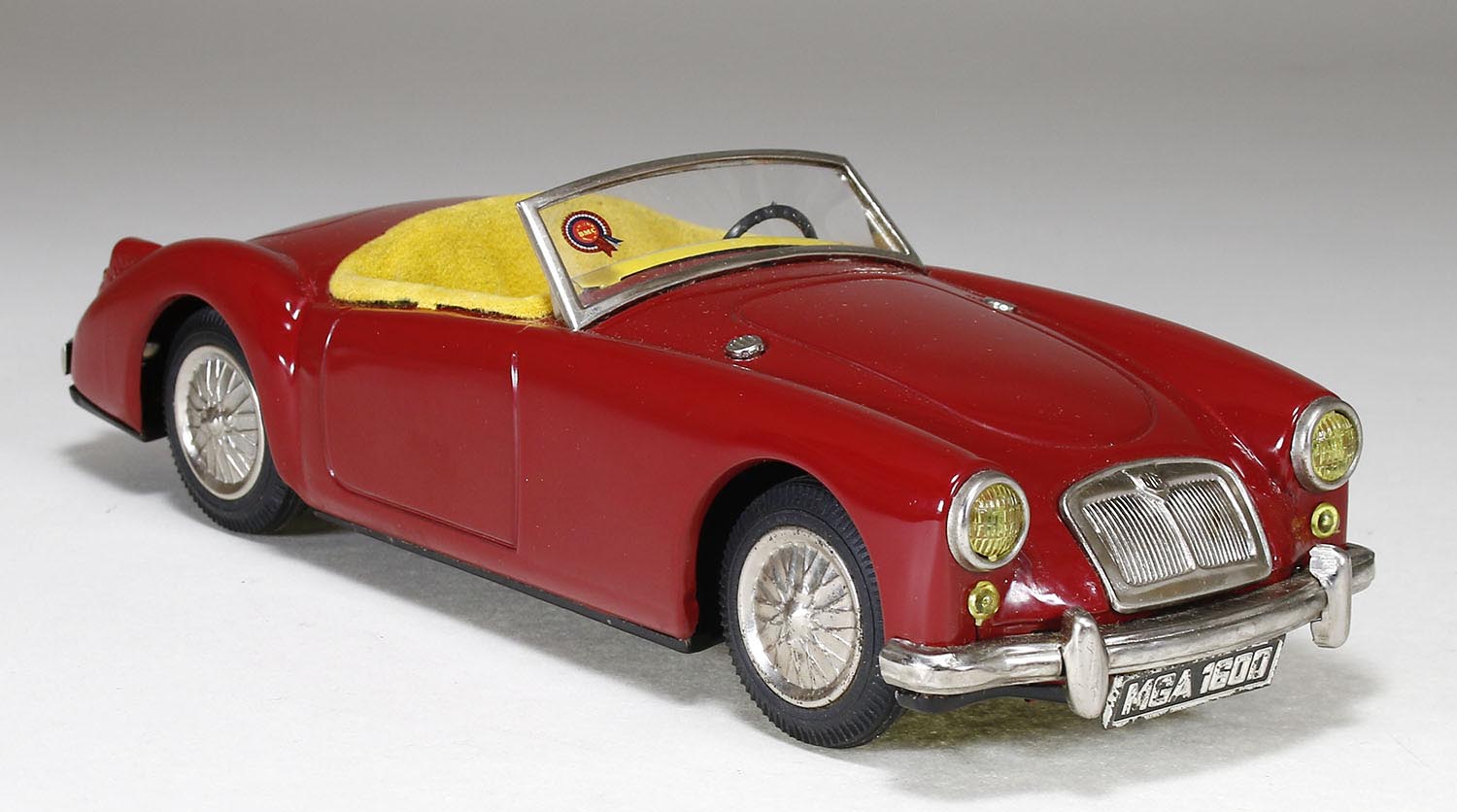 アサヒ玩具 MGA1600オープンタイプ（レッド）