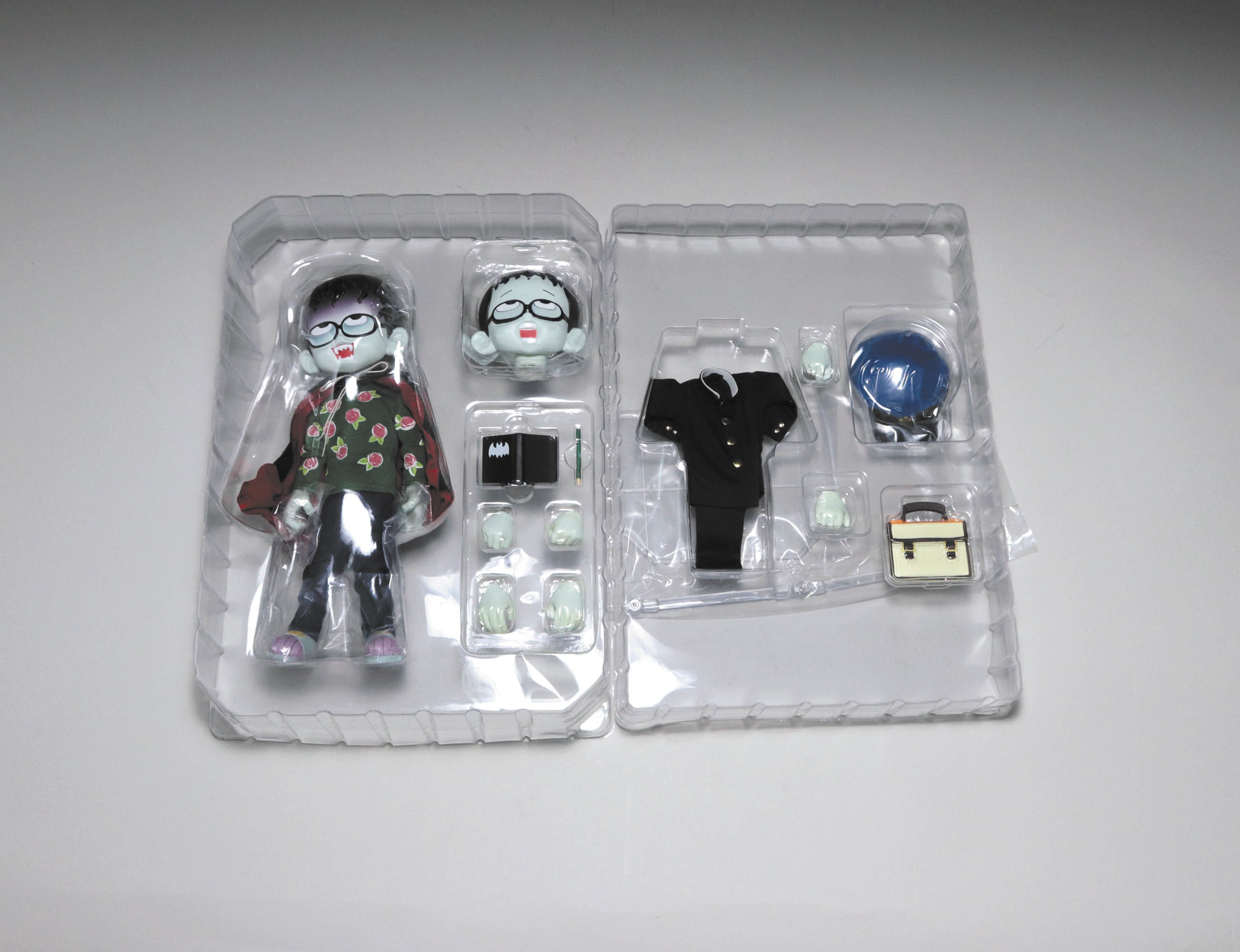 藤子不二雄A　魔太郎がくる!!　蓄光ソフビ　メディコムトイ 41cws8ziZKL._UF350,350_QL50_.jpg