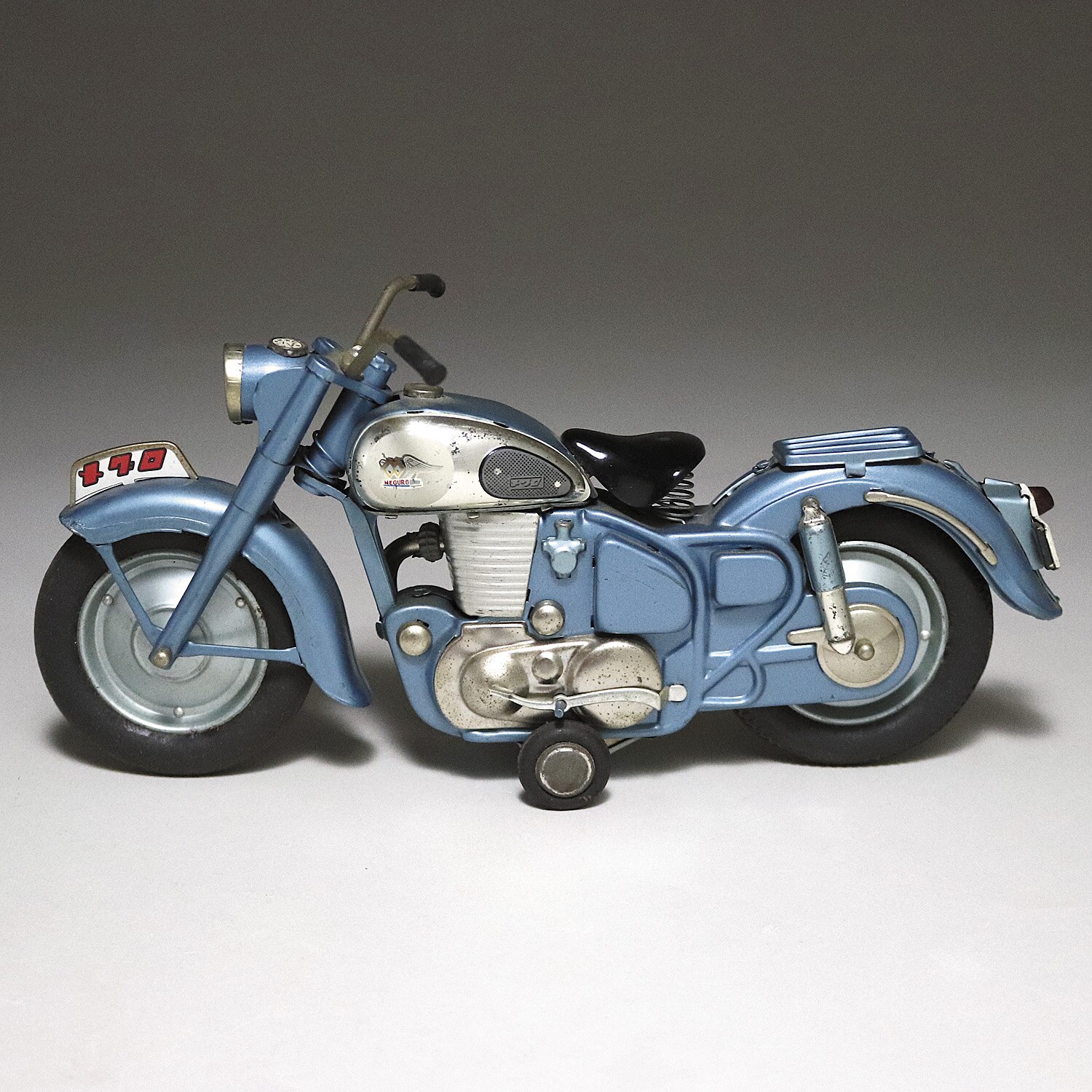 セール 海外 バンダイ メグロ 青メタリック 赤箱 310mm 自動車