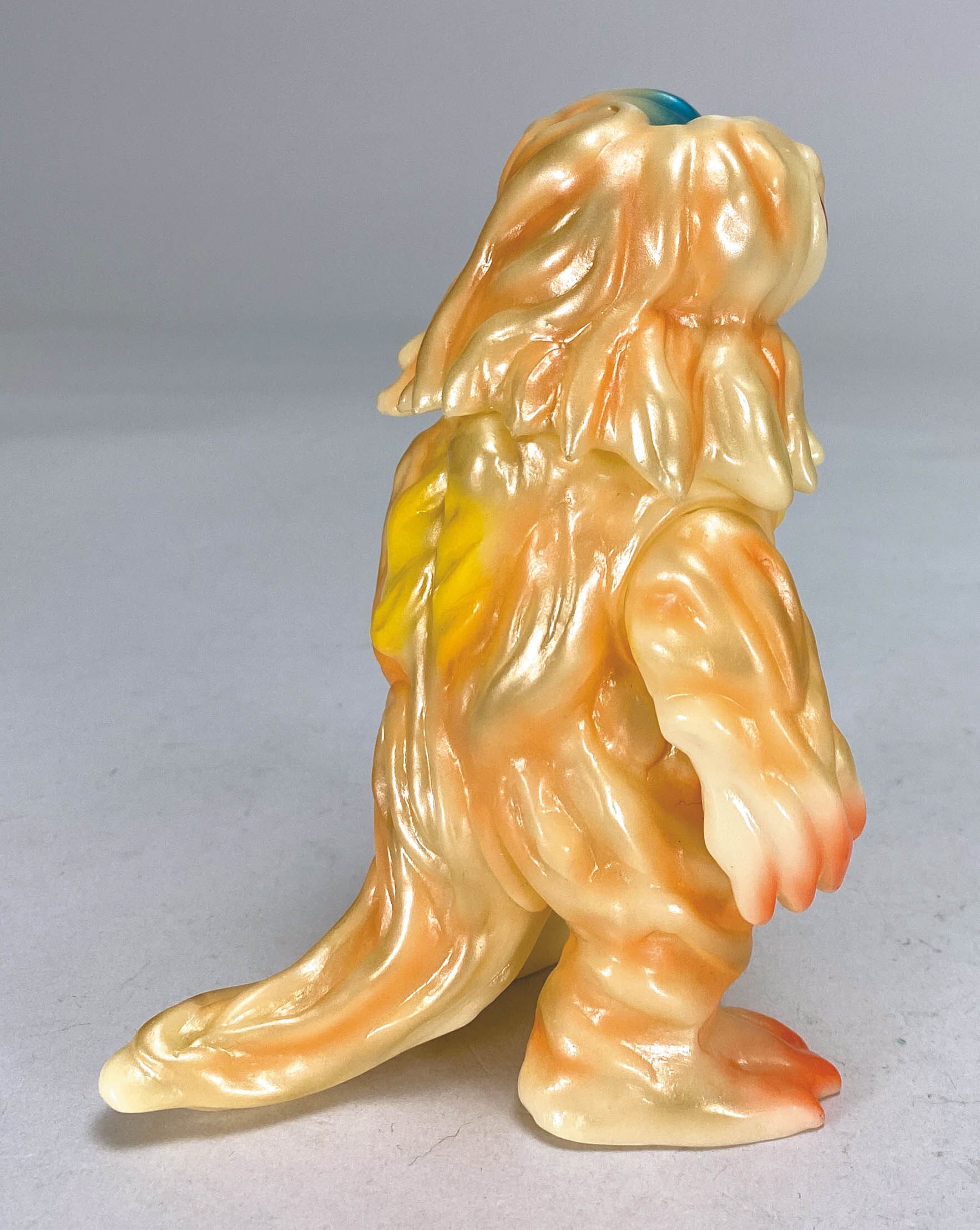 キャラクティックス ヘドラ 蓄光成型 オレンジ黄青塗装