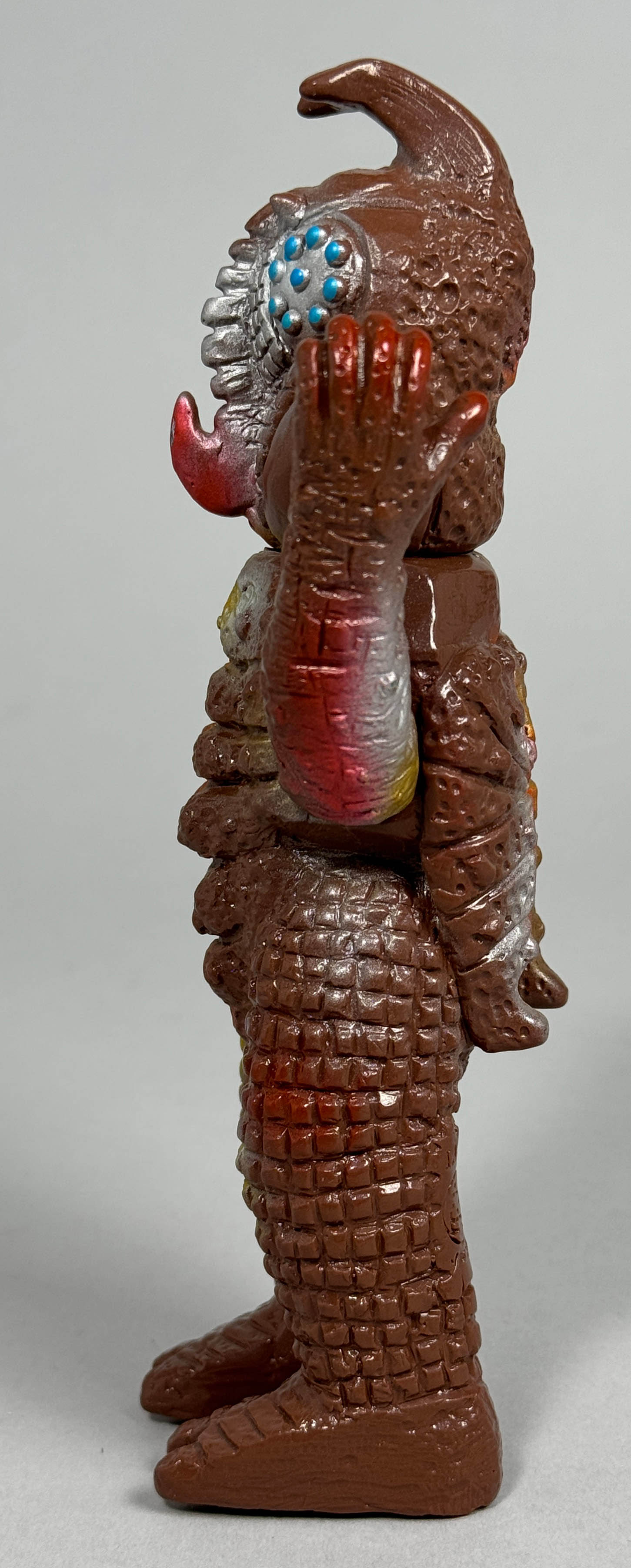 Zoron Alien brown molding