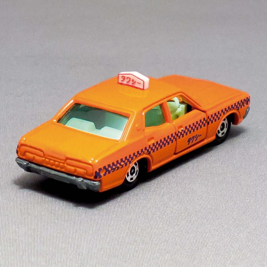 トミカ 28 Nissan Cedric Taxi オレンジ ミニカーショップグローバル - トミカ 28 ニッサン セドリック
