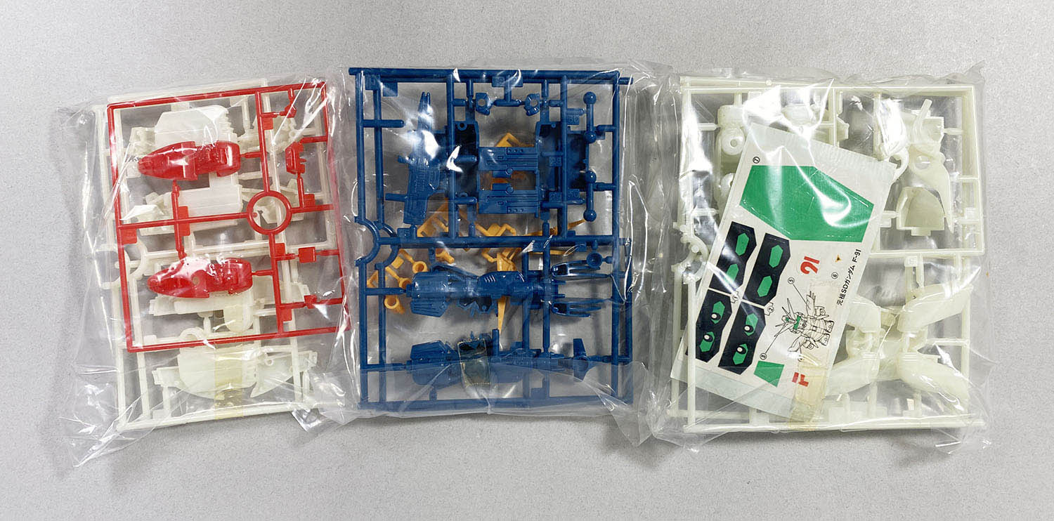 4418] 元祖SDガンダム 蛍光バージョン ガンダムF91