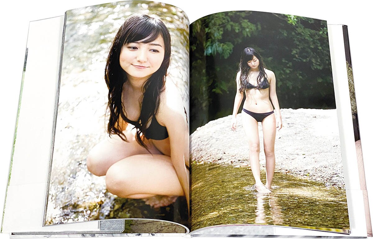 8548] ワニブックス 高田里穂 直筆サイン本「瞬 まばたき」
