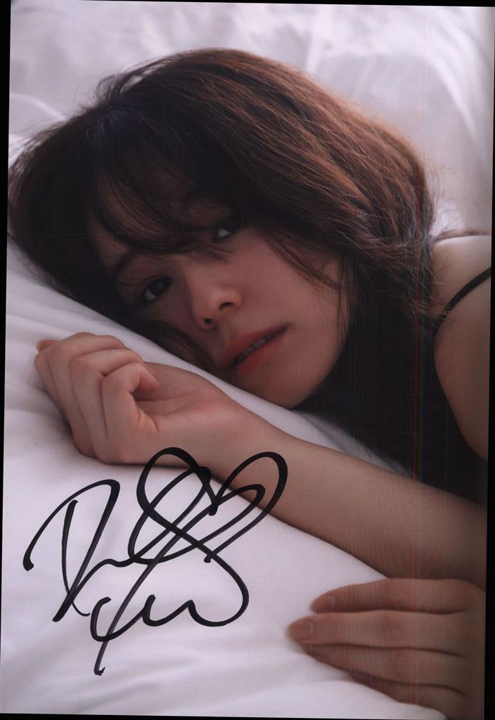 小池里奈直筆サイン入りポスター 写真集［crave］より 許可なく
