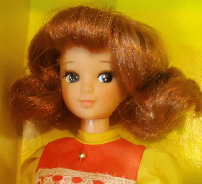 サイクリングユッコちゃんのお人形、オレンジの洋服、昭和レトロ