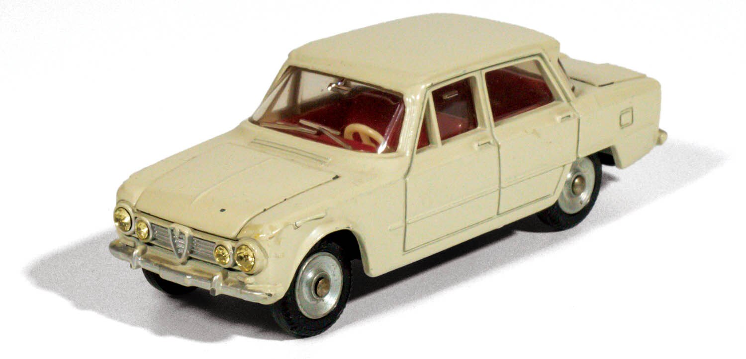 DINKY TOYS 514 アルファロメオ ジュリア1600TI（白）