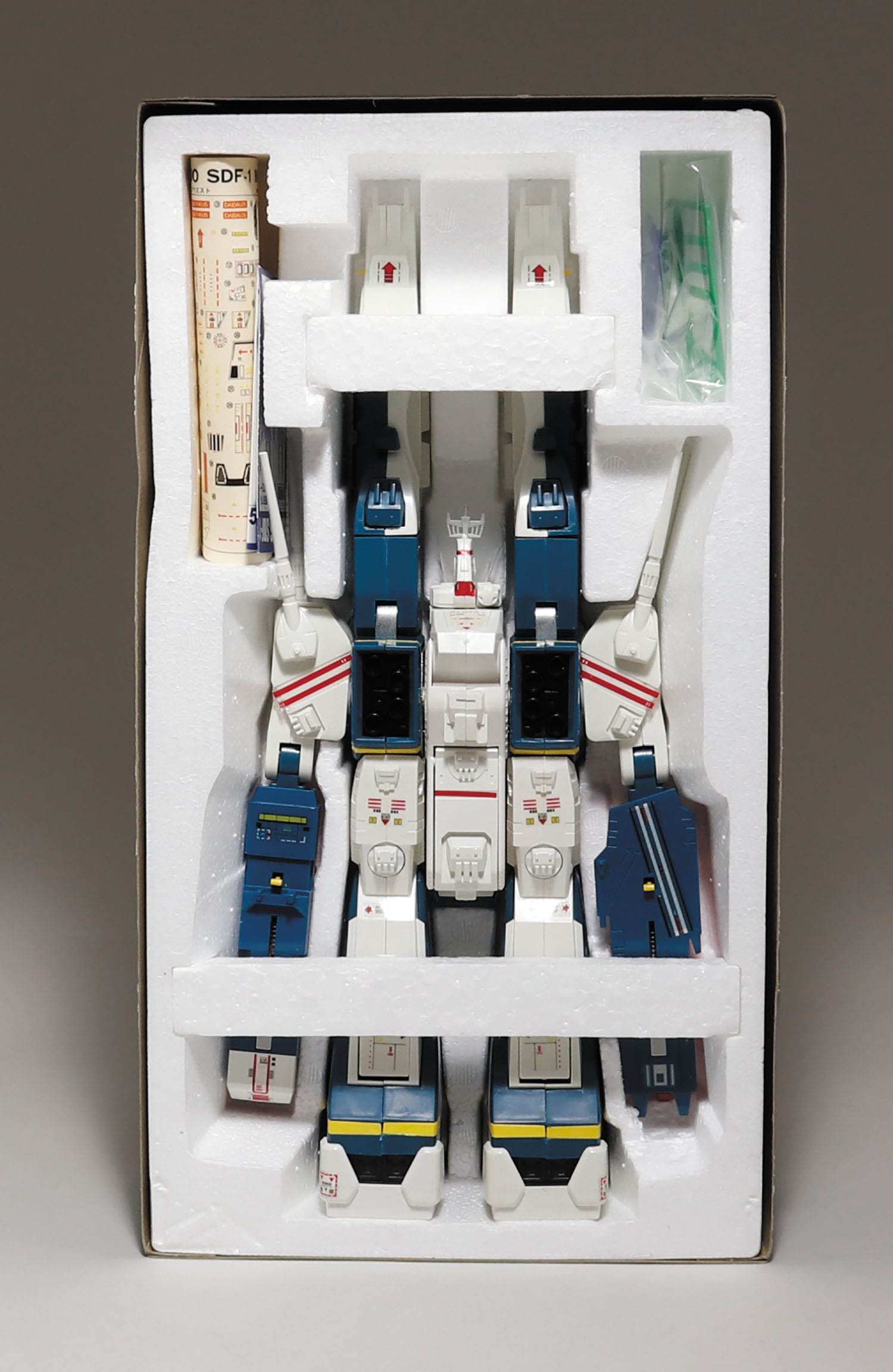 タカトクトイス　マクロスSDF-1 マクロス強攻型　1/6300 マクロス強攻型 SDF-1 タカトクトイス レビュー | RoboToyDays