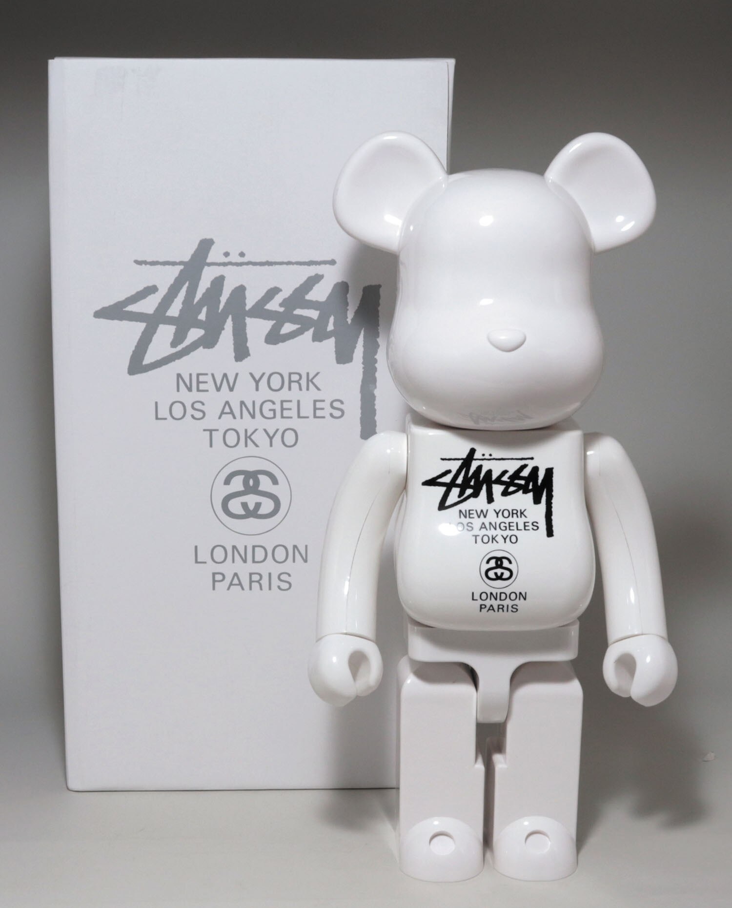 Be@rbrick (Bearbrick) 1000 Pasento Stussy world Tour white