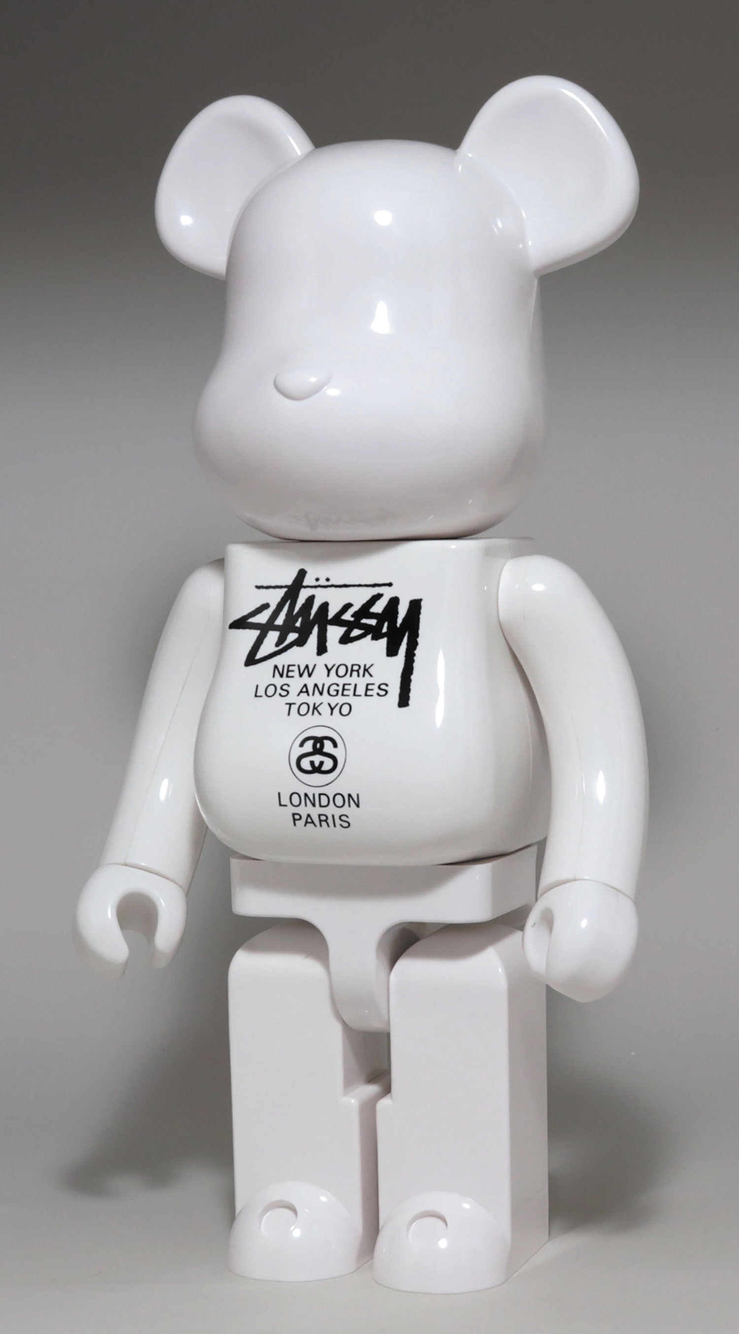 オンラインストア売上 STUSSY WORLD TOUR BE@RBRICK 1000