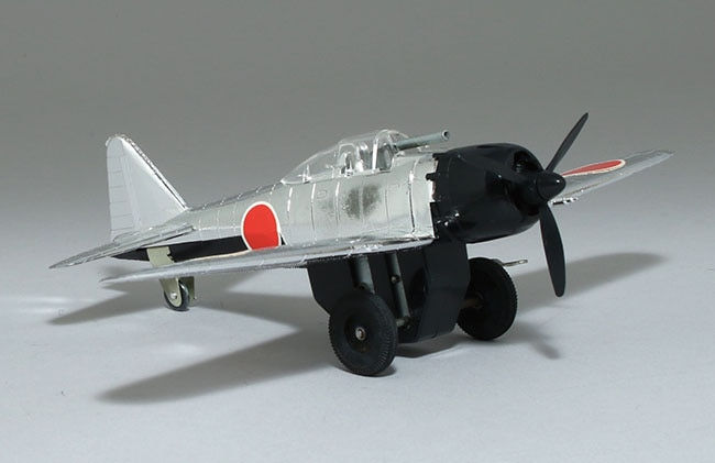 トープレ シルバー 発火 ゼロ戦
