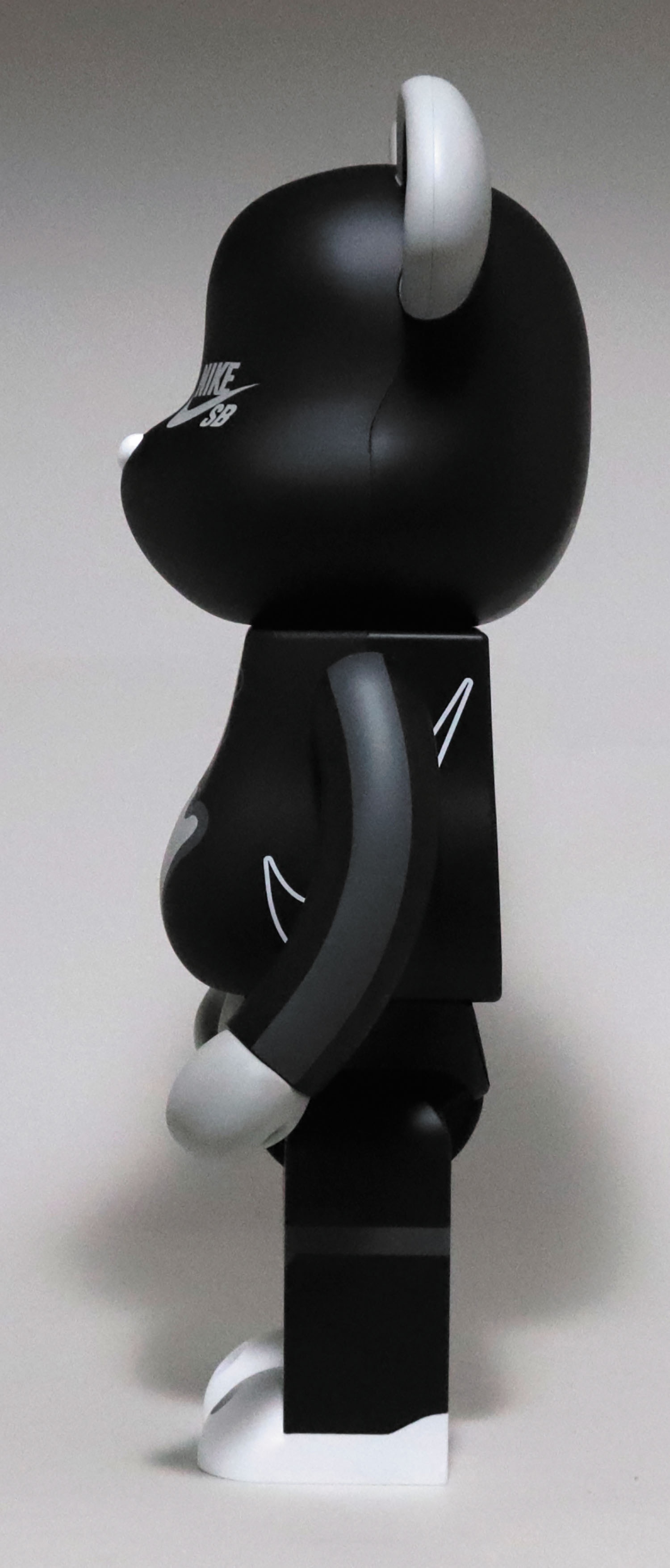 メディコムトイ BE@RBRICK 1000% ナイキSBブラック メディコムトイ BE@RBRICK 1000% ナイキSBブラック