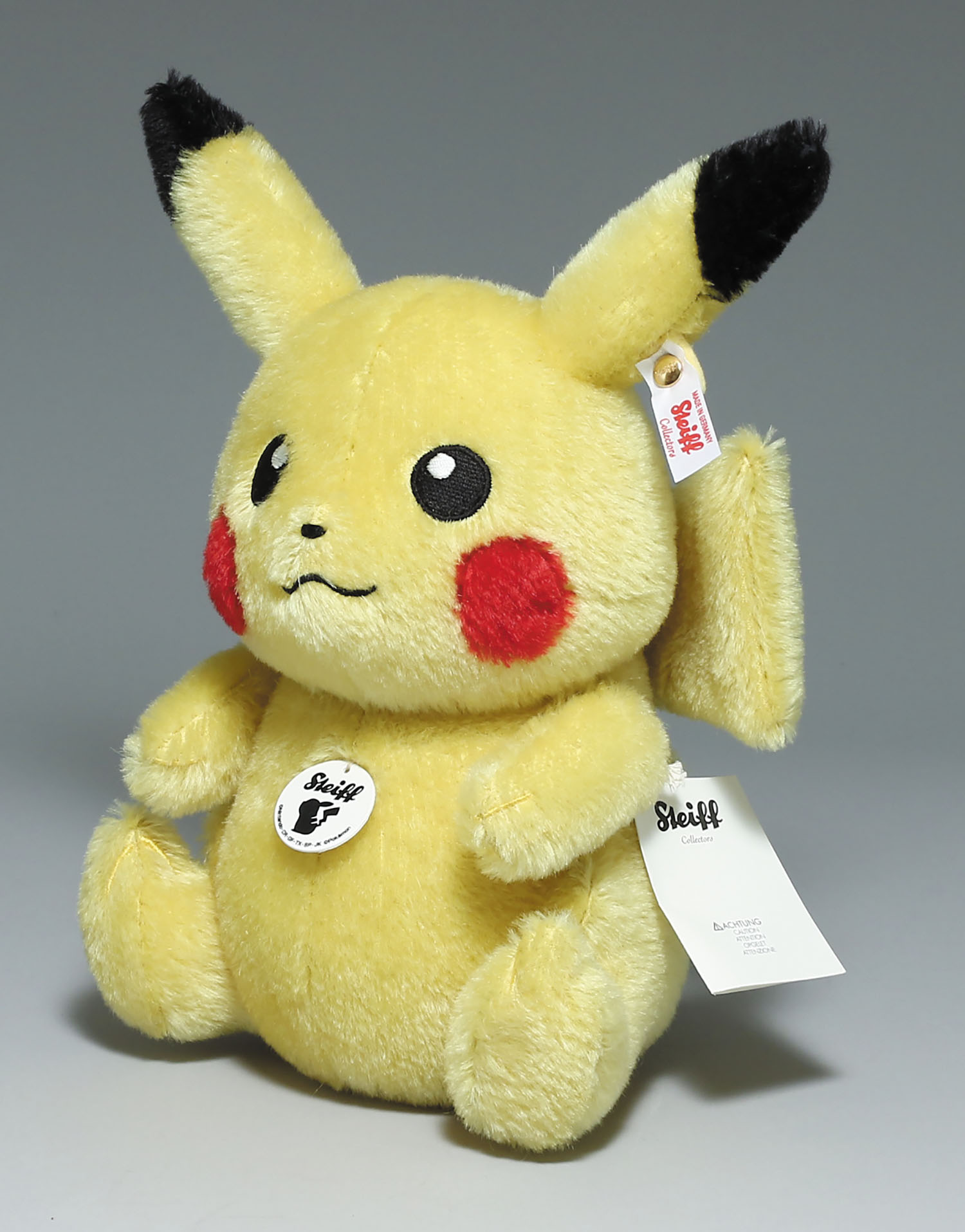 【NEW限定品】 シュタイフ ピカチュウ ゲームキャラクター