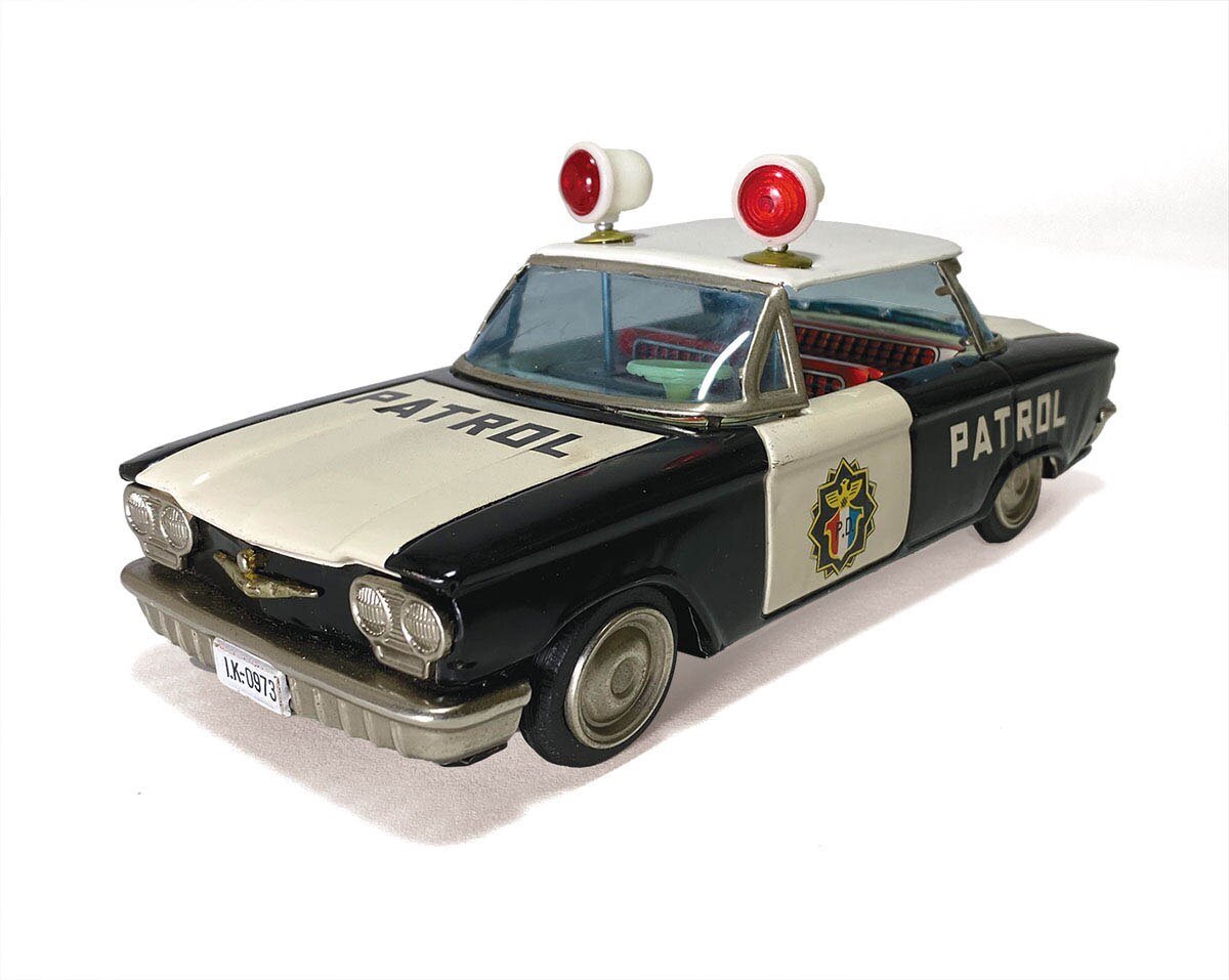 日本 シボレーコルベアパトカー