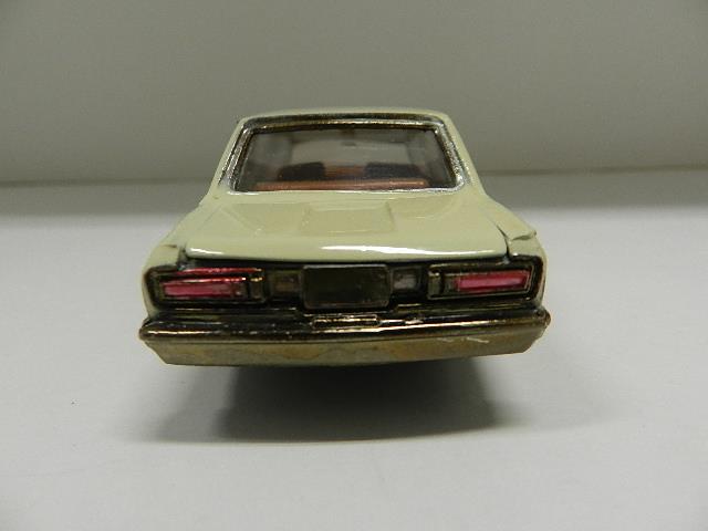 Yonezawa Diapet Nissan Cedric ivory 186