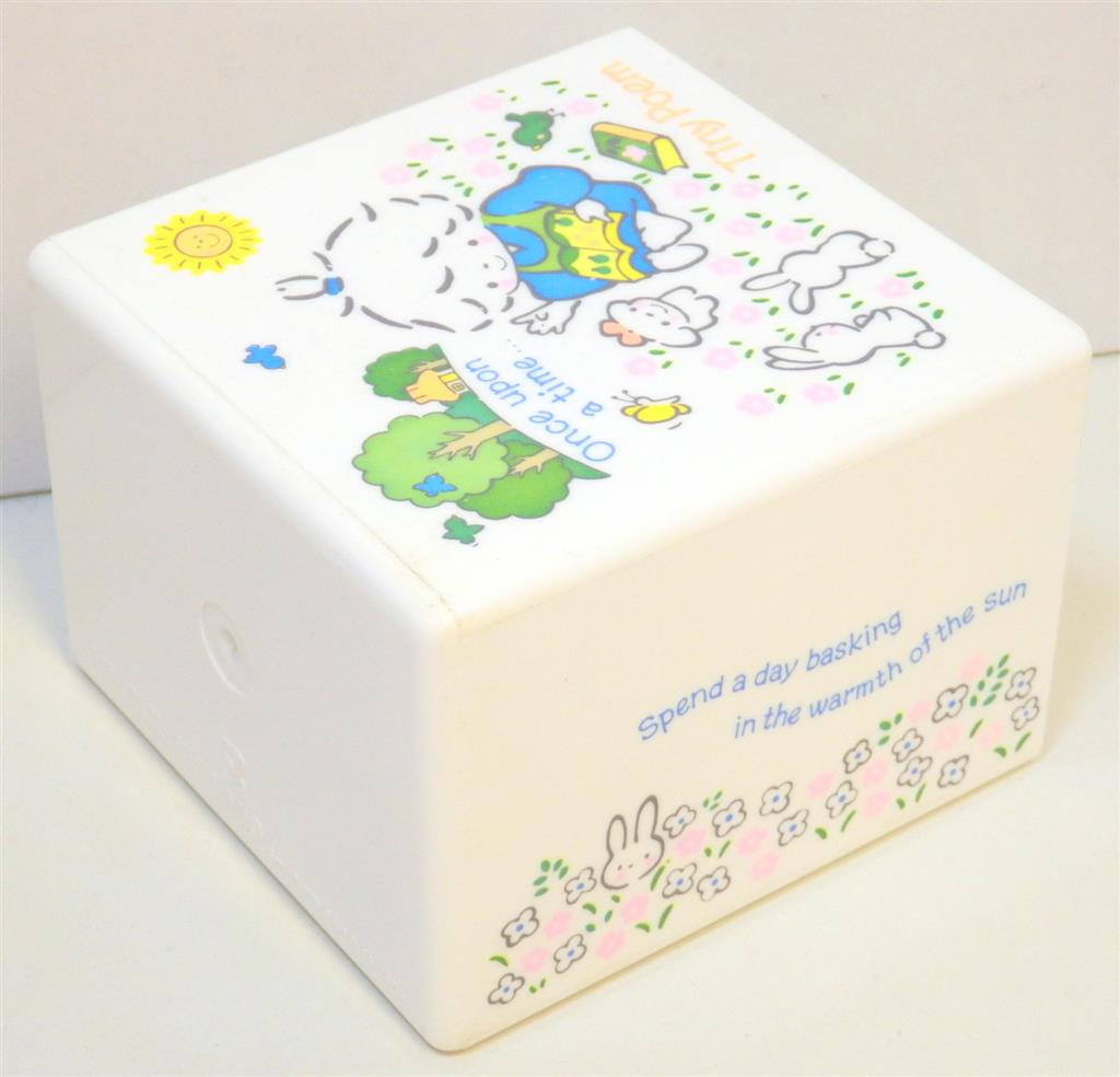 新品　箱入り　サンリオ　プラチェスト　タイニーポエム　小物入れ　55th 新品 箱入り サンリオ プラチェスト タイニーポエム 小物入れ