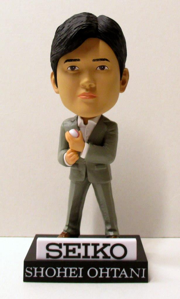 Amazon.co.jp: 大谷翔平 二刀流 フィギュア ボブルヘッド ア