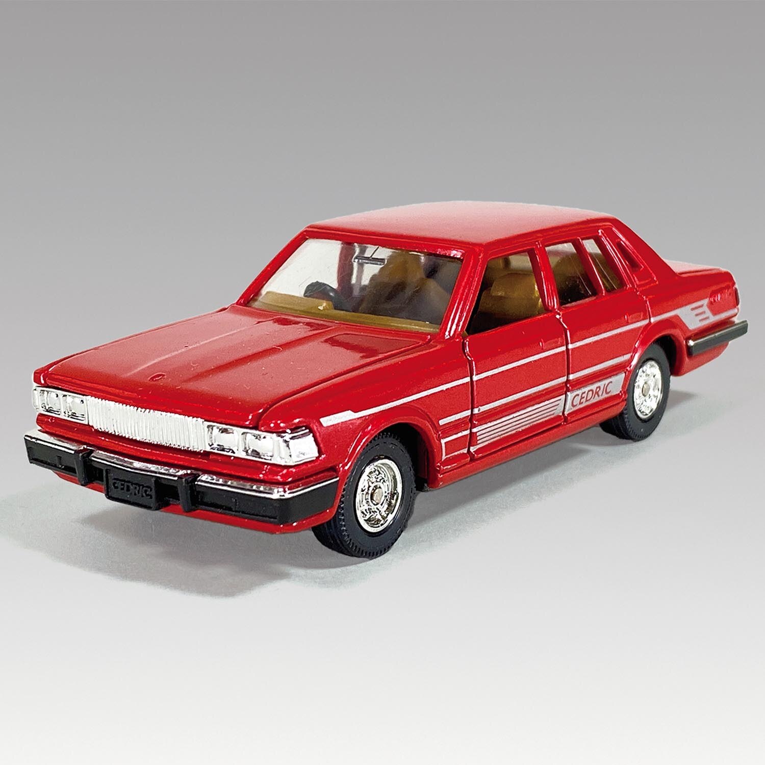 ミニカー tomica NISSAN brue bird U ミニカー tomica NISSAN brue bird U Amazon.co.jp
