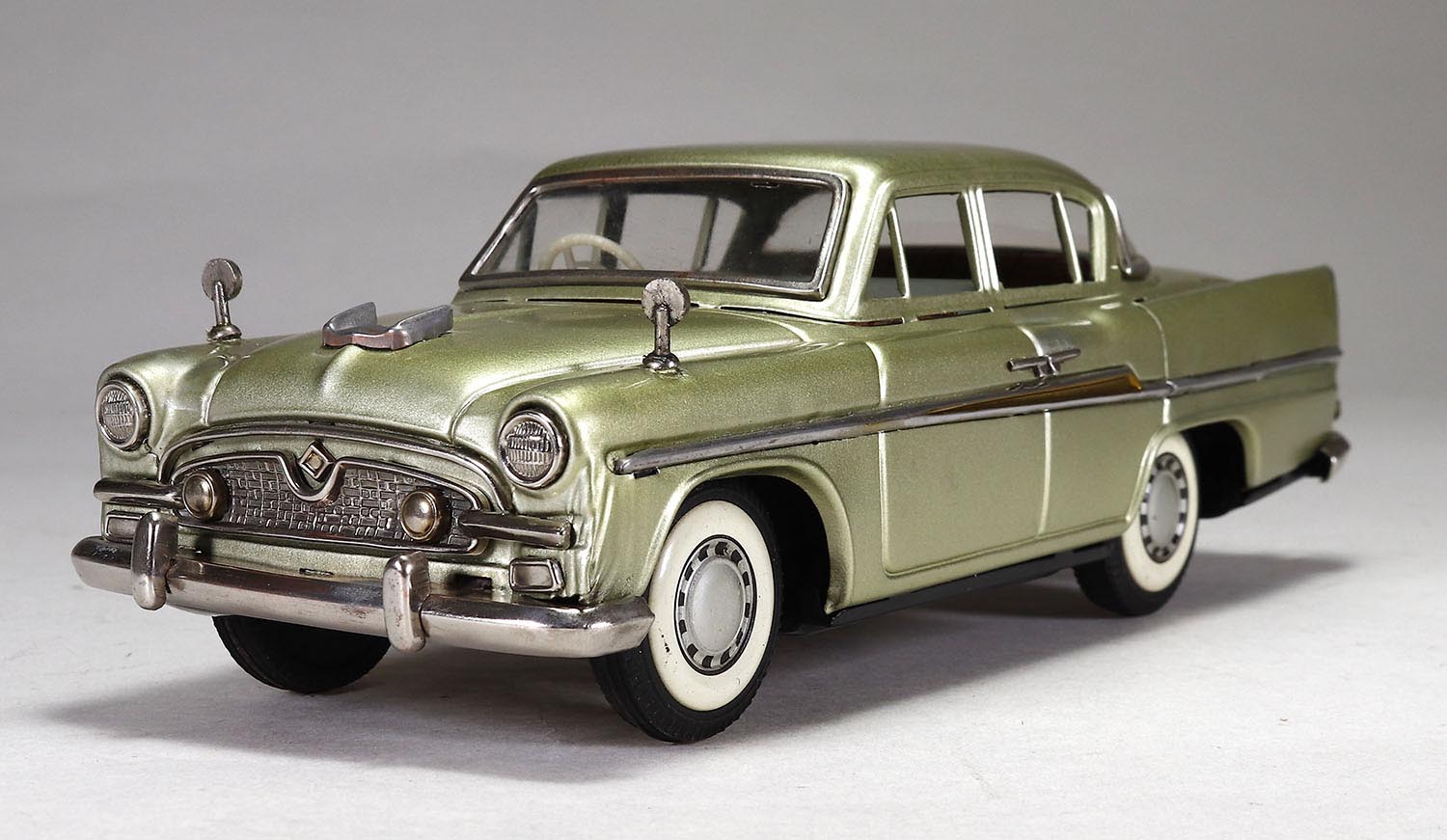 旭玩具【初代トヨペット クラウン 1900デラックス 青 ミラー欠 TOYOPET CROWN】当時物ブリキ自動車